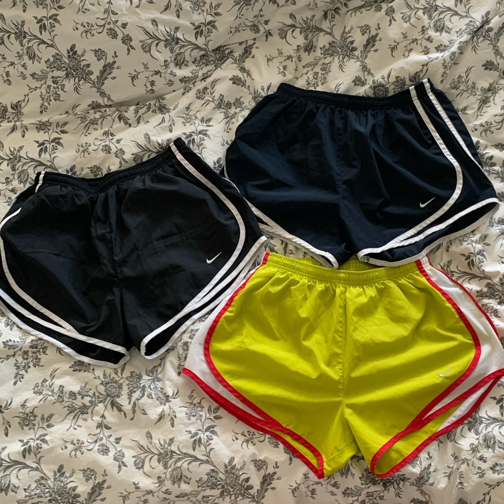 Nike Womens Tempo Running Short Trio